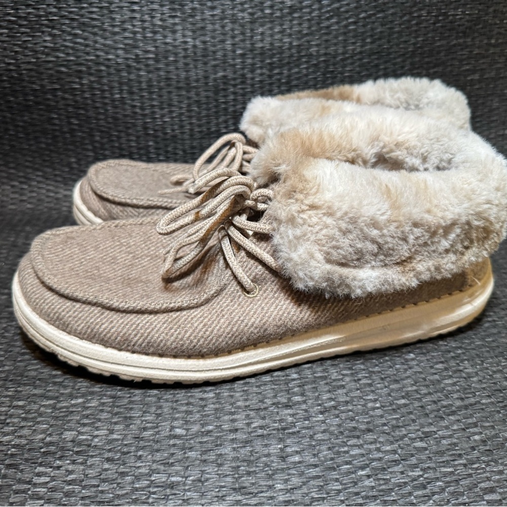 Hey Dudes Tan Fur-Lined Women's Shoes - Picture 5 of 7